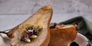 Beitragsbild des Blogbeitrags Gebackene Birne mit Blauschimmelkäse