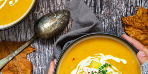 Beitragsbild des Blogbeitrags Kürbis-Mango Suppe