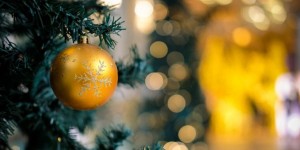 Beitragsbild des Blogbeitrags So gelingen die besten Fotos am Weihnachtsabend mit dem Smartphone