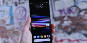 Beitragsbild des Blogbeitrags Sony Xperia 10: Das erste Smartphone mit 21:9 Kino Format 