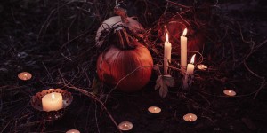 Beitragsbild des Blogbeitrags A1 Smart Home: 5 Ideen für die perfekte Halloweendekoration