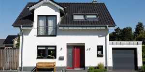Beitragsbild des Blogbeitrags Multi Home: Mehrere Standorte in der A1 Smart Home App steuern und verwalten.