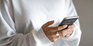 Beitragsbild des Blogbeitrags Smartphone-Speicher voll? Das kannst du tun