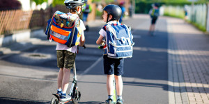 Beitragsbild des Blogbeitrags Diese Uhr beglückt Kinder und Eltern 