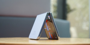 Beitragsbild des Blogbeitrags Alles andere als klapprig: Das Galaxy Z Flip4 im Test