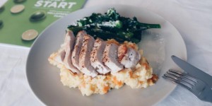 Beitragsbild des Blogbeitrags HelloFresh Kochbox im Test – mein Erfahrungsbericht