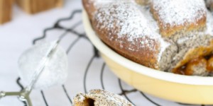 Beitragsbild des Blogbeitrags I am from Austria: {Buchteln mit Mohn und Marmelade}
