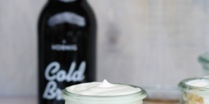 Beitragsbild des Blogbeitrags Cold brew Kaffee-Granita mit Eierlikör und Schlagobers!