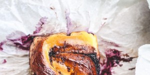 Beitragsbild des Blogbeitrags Rezept für Heidelbeer-Babka 