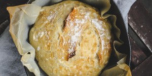Beitragsbild des Blogbeitrags Rezept für ein einfaches Weißbrot aus dem Topf – no-knead bread
