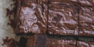 Beitragsbild des Blogbeitrags Rezept für #zerowaste Brownies mit Sauerteigresten