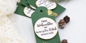 Beitragsbild des Blogbeitrags Fenster #20 Geschenkanhänger für Weihnachten basteln