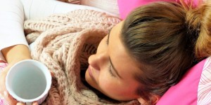 Beitragsbild des Blogbeitrags Schnupfen, Husten, Heiserkeit – wann ein Erkältungsbad sinnvoll ist.