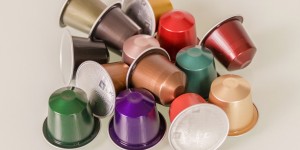 Beitragsbild des Blogbeitrags Kaffee aus Kapseln, Pads oder Discs hat so seinen Preis