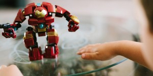 Beitragsbild des Blogbeitrags Internet of Toys – was man über vernetztes Spielzeug wissen sollte 