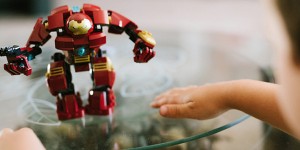 Beitragsbild des Blogbeitrags Internet of Toys – was man über vernetztes Spielzeug wissen sollte