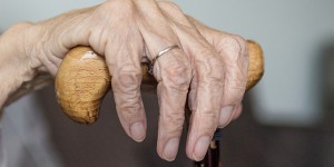 Beitragsbild des Blogbeitrags Diagnose Rheuma – doch heilbar mit Hilfe von Mikronährstoffen?