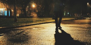 Beitragsbild des Blogbeitrags Fußgänger und Fahrzeuglenker: aufpassen in der ‚dunklen‘ Jahreszeit!