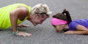 Beitragsbild des Blogbeitrags Egal, wie alt sie sind: Sport hält fit, jung und aktiv – #SportISTgesund