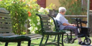Beitragsbild des Blogbeitrags Pflegende Angehörige benötigen dringend bessere Unterstützung