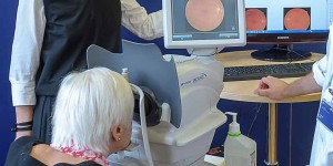 Beitragsbild des Blogbeitrags Netzhautuntersuchung bei Diabetes: Der Roboter stellt die Diagnose
