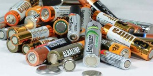 Beitragsbild des Blogbeitrags Batterien richtig entsorgen –  nicht zuletzt unserer Umwelt zuliebe 