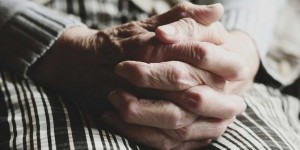 Beitragsbild des Blogbeitrags Rheuma: Umfrage zeigt dringenden Bedarf an mehr Selbsthilfe