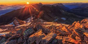 Beitragsbild des Blogbeitrags Innsbruck – pulsierender urbaner Raum inmitten alpiner Bergwelt