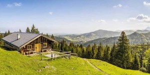 Beitragsbild des Blogbeitrags Start in den Hüttensommer: Was Bergsportler beachten müssen