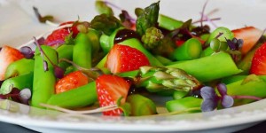 Beitragsbild des Blogbeitrags Low Carb, Superfood & Co. – zukunftsträchtigsten Ernährungstrends?