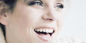 Beitragsbild des Blogbeitrags Mundgesundheit ist wichtig – Zahnpflegetipps für alle ab 40plus 