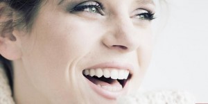 Beitragsbild des Blogbeitrags Mundgesundheit ist wichtig – Zahnpflegetipps für alle ab 40plus