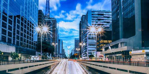 Beitragsbild des Blogbeitrags So profitieren ältere Personen von automatisierten Fahrtechnologien
