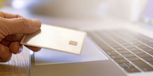Beitragsbild des Blogbeitrags E-Commerce: 92 Prozent der Österreicher*innen fühlen sich sicher