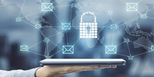 Beitragsbild des Blogbeitrags Cyberschutz – nur die Hälfte ergreift einfachste Schutzmaßnahmen
