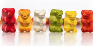 Beitragsbild des Blogbeitrags Happy Bärsday: Die Haribo Goldbären werden heuer 100 Jahre alt 