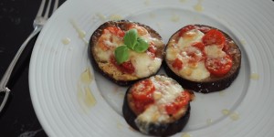 Beitragsbild des Blogbeitrags Keto Lunch: Eggplant Pizzas