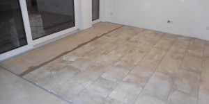 Beitragsbild des Blogbeitrags Vorzimmer-Esszimmer verfliesen, Innentüren
