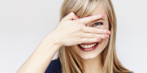 Beitragsbild des Blogbeitrags Strahlend, jung, risikoarm- Minimal invasive Eingriffe an der Augenpartie