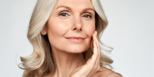 Beitragsbild des Blogbeitrags „Nose-Slimming“ – Nasenverschmälerung ohne OP: Der Weg zu einer schlanken Nase mit Botox