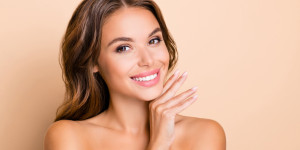 Beitragsbild des Blogbeitrags Der Trend der Full-Face Rejuvenation: Die Kunst der Gesichtsverjüngung in der plastischen Chirurgie