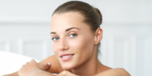 Beitragsbild des Blogbeitrags Die Kunst der Präjuvenation: Ein Blick auf chirurgische Facelifts für ein zeitloses Aussehen