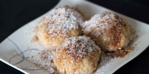 Beitragsbild des Blogbeitrags Marillenknödel im Topfenteig mit Überraschung