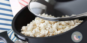Beitragsbild des Blogbeitrags Kann man Mikrowellen Popcorn im Topf machen? 