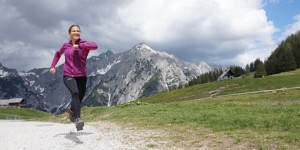 Beitragsbild des Blogbeitrags Laufe mit deinen Gefühlen, statt vor ihnen weg: Praktische Lauftipps!