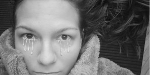 Beitragsbild des Blogbeitrags Du weinst viel? Soforthilfetipps für verweinte Augen! 