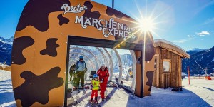 Beitragsbild des Blogbeitrags Märchenhaftes Feeling, Zaubersprüche und Schnee genau an den richtigen Stellen