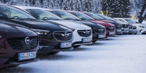Beitragsbild des Blogbeitrags Sicher unterwegs auf Schnee: Opel Winter Training 