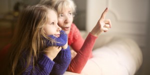 Beitragsbild des Blogbeitrags Besuchsverbot für Oma und Opa: Wie Familien reagieren sollten 