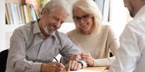 Beitragsbild des Blogbeitrags Immobilien kaufen im Alter: Worauf sollte man achten?